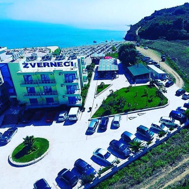 Hotel Zverneci Zewnętrze zdjęcie